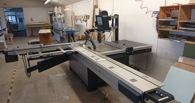 ALTENDORF F45 s vakuovými přísavkami, vzduchovým stolem a zarážkami DUO90